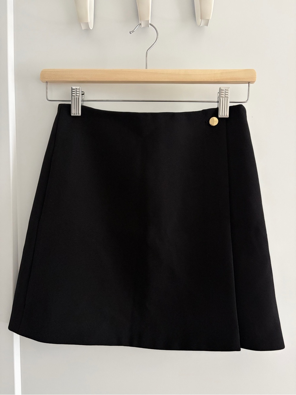 Aritzia Babaton Black Mini Wrap Skirt